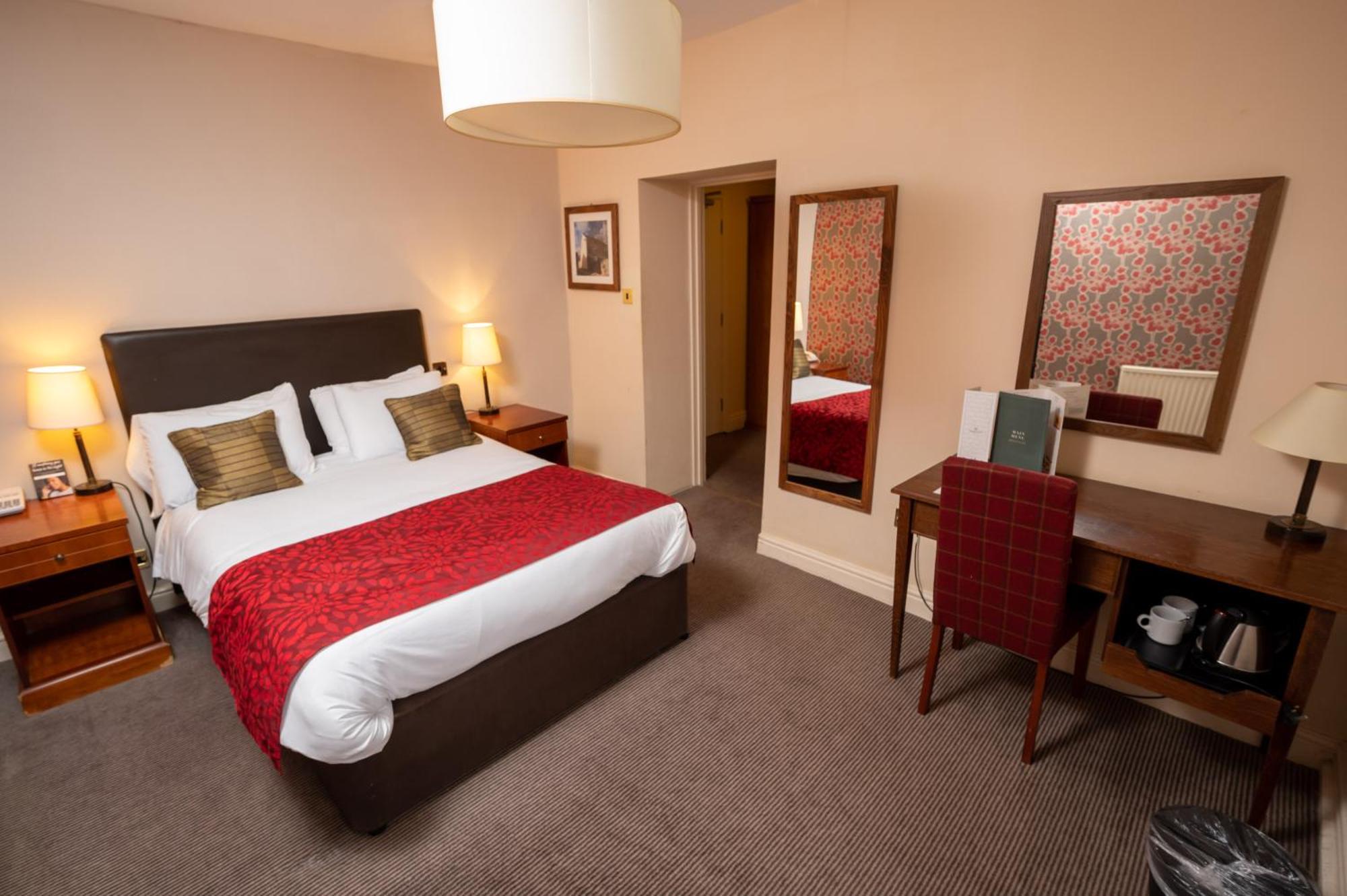 Cross Hands Hotel By Greene King Inns Old Sodbury エクステリア 写真